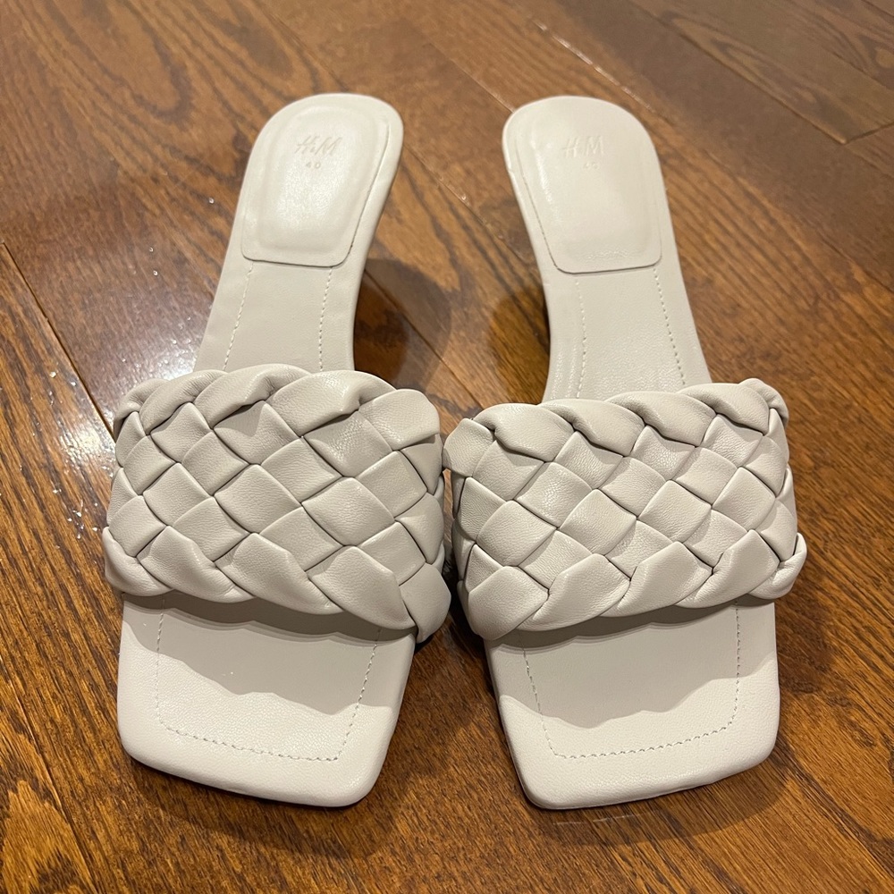 ⭐️NEW⭐️Shoes